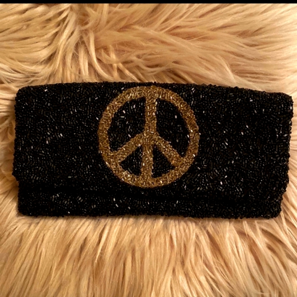 Beaded bag with Peace sign